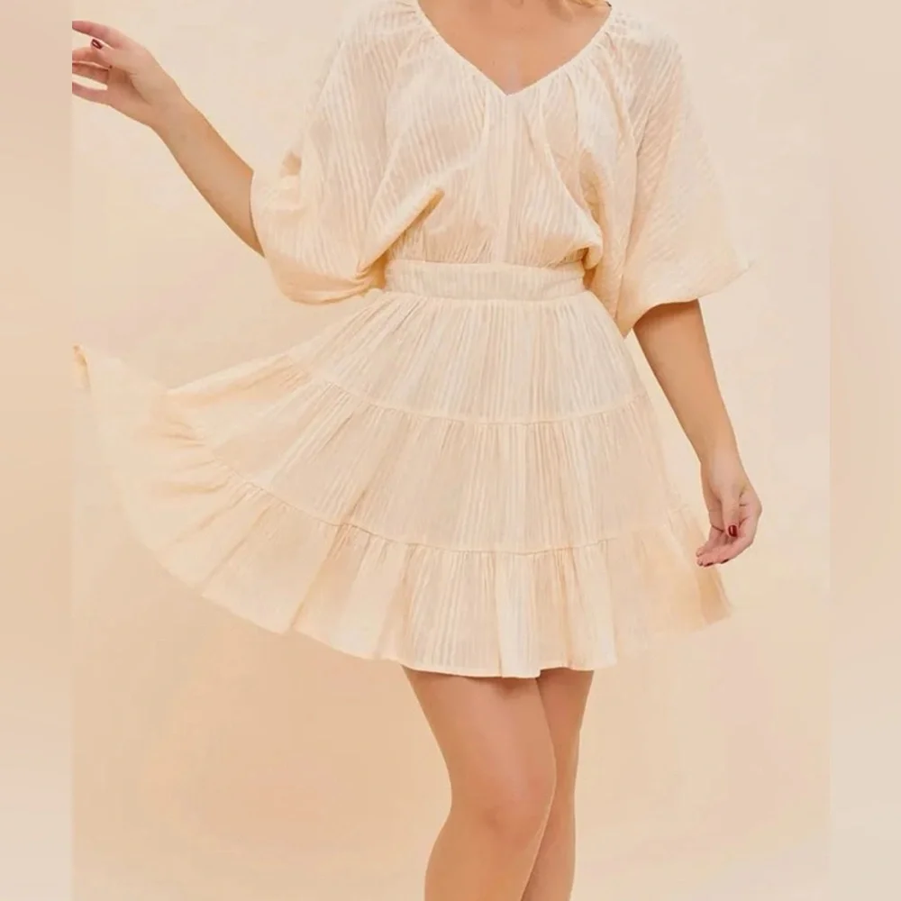 Mini Dress in Cream Flowy V-Neck with Tiered Skirt 100% Cotton with Poly Lining - Picture 5 of 9
